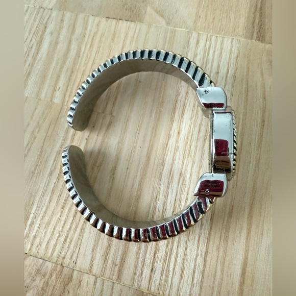 Kim rogers ladies two toned crystal accented bracelet cuff watch NEW BATTERY - Picture 3 of 10